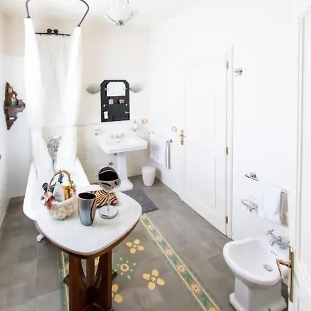 Alojamento de Acomodação e Pequeno-almoço Cascina Vecchia *