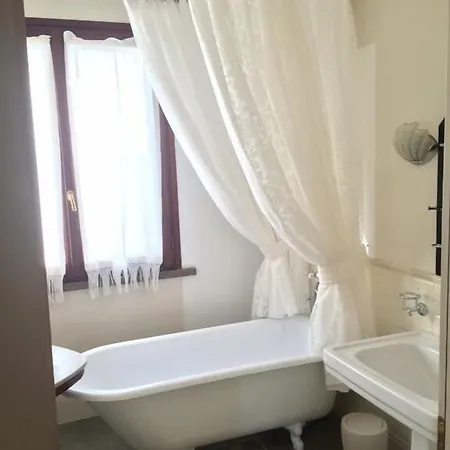 Alojamento de Acomodação e Pequeno-almoço Cascina Vecchia *